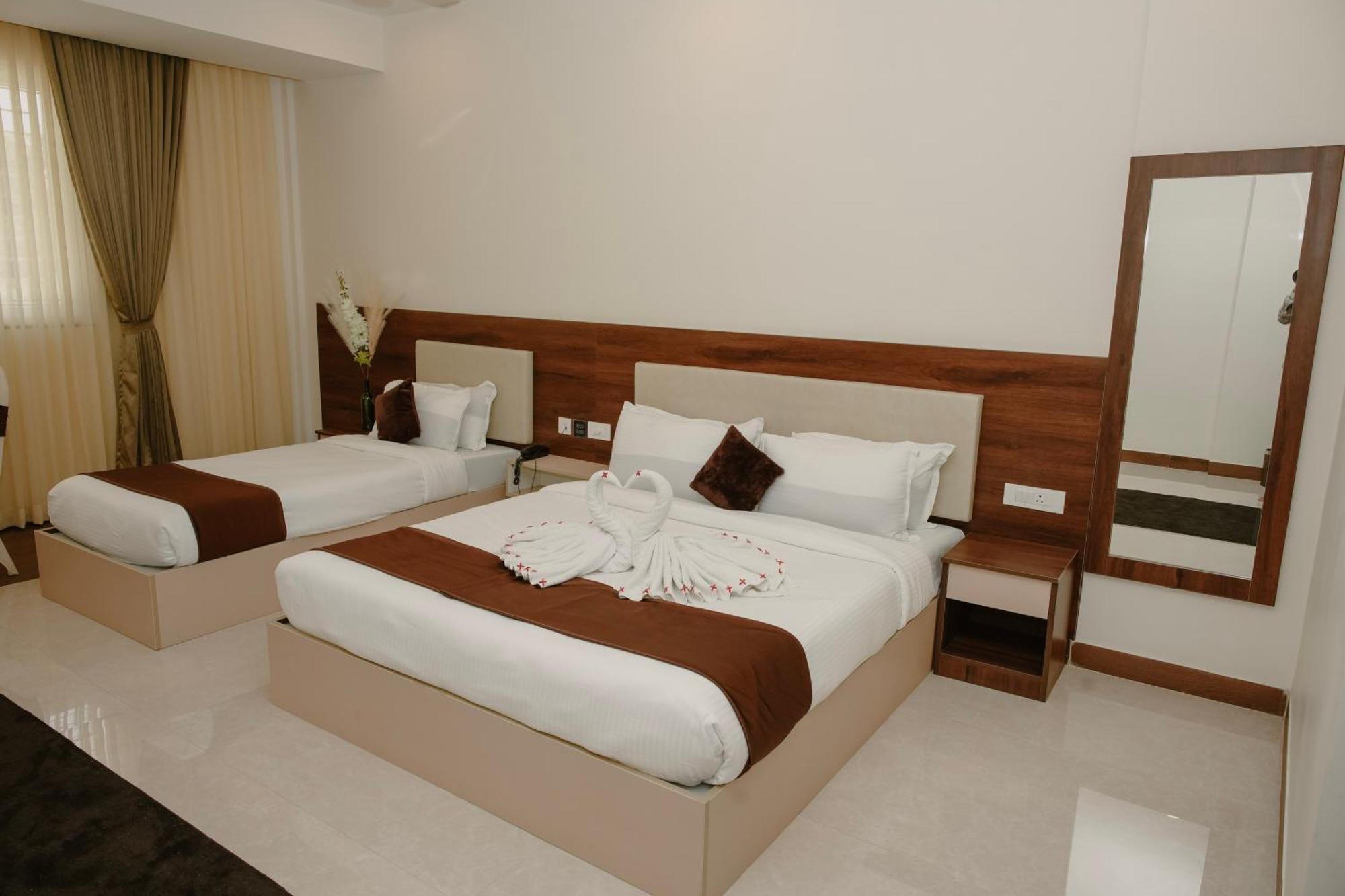 The King'S Meadows Hotel Golhalli Exterior foto
