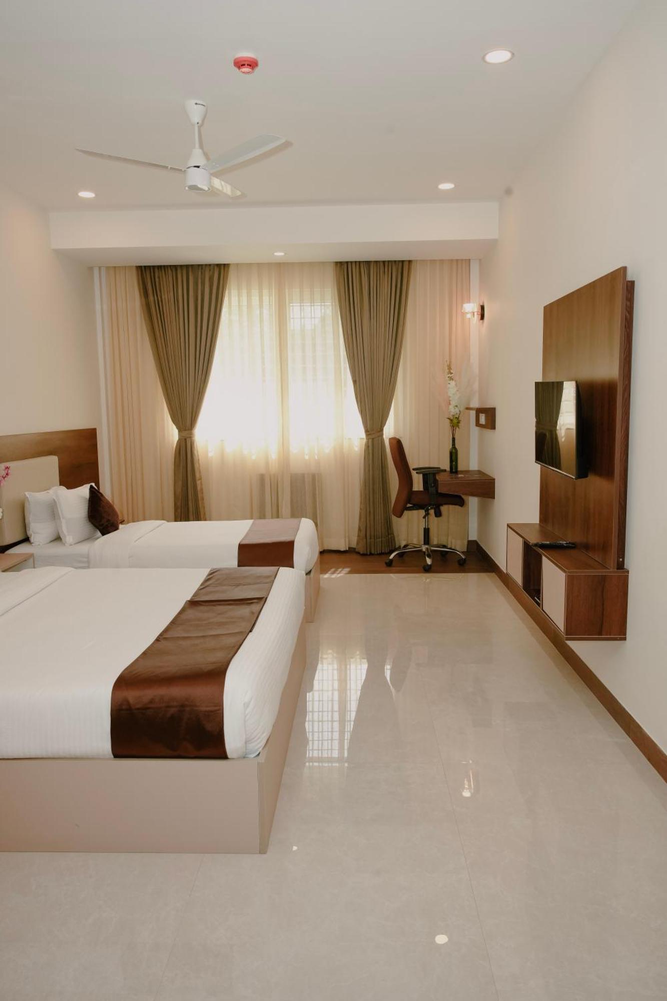 The King'S Meadows Hotel Golhalli Exterior foto