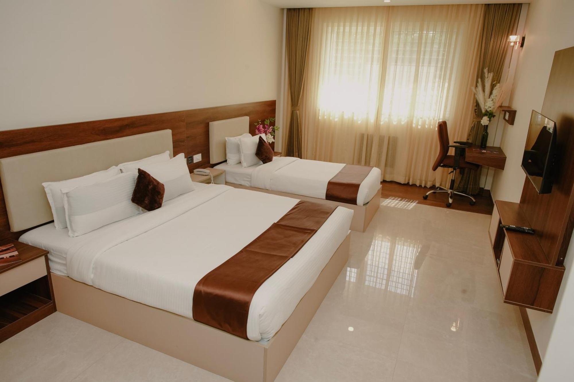The King'S Meadows Hotel Golhalli Exterior foto