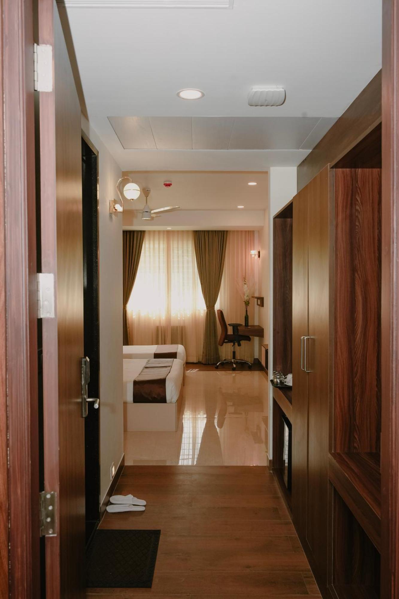 The King'S Meadows Hotel Golhalli Exterior foto