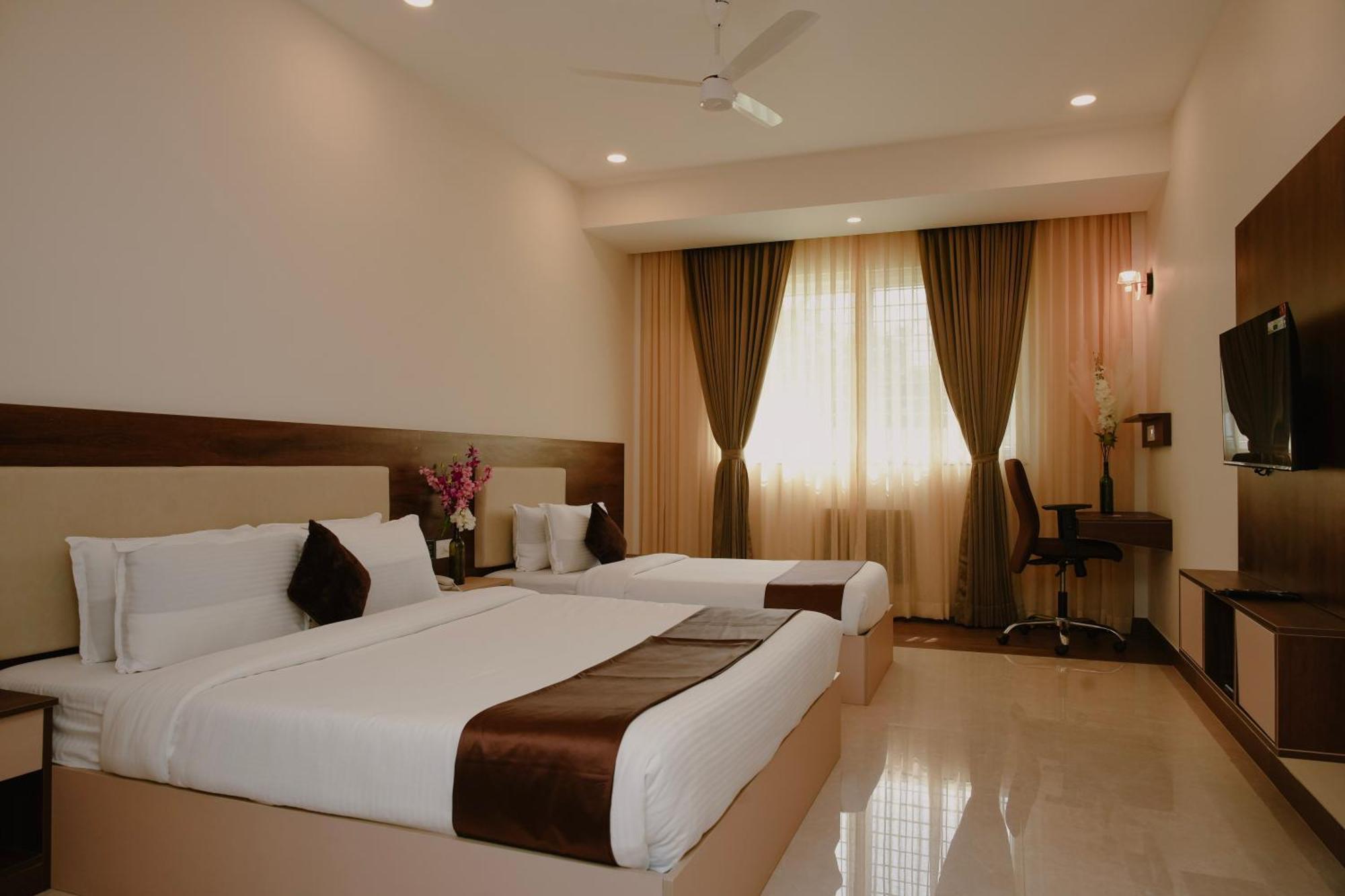The King'S Meadows Hotel Golhalli Exterior foto